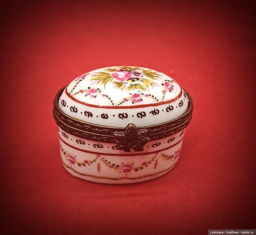 Шкатулка фарфоровая маленькая