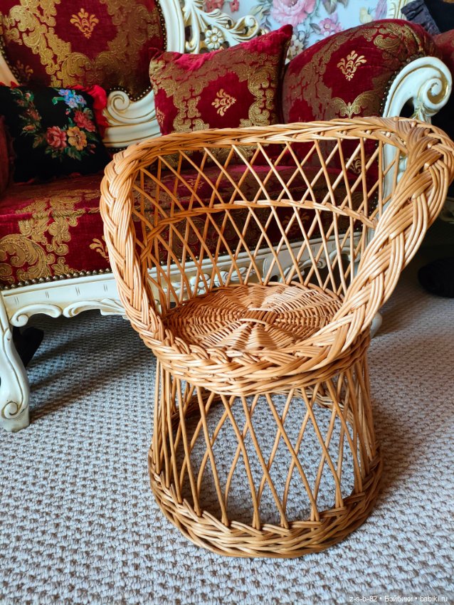 Шикарное кресло для больших кукол (фото 5)