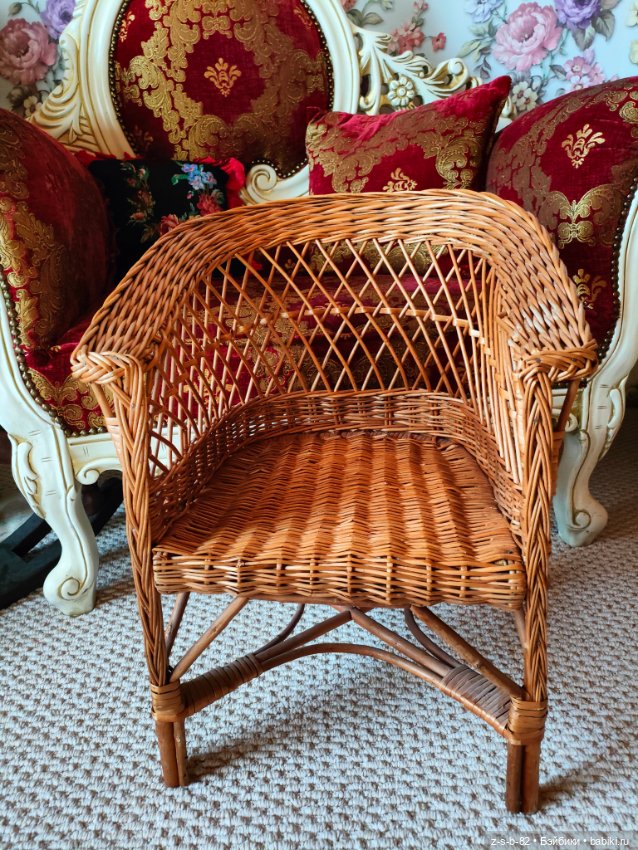 Шикарное кресло для больших кукол (фото 6)