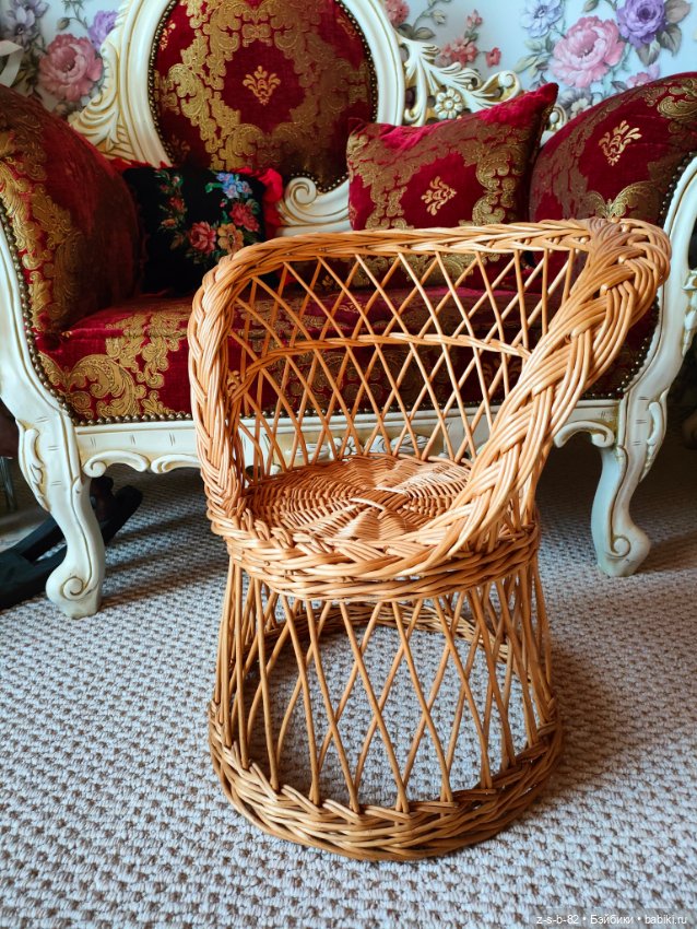 Шикарное кресло для больших кукол (фото 4)