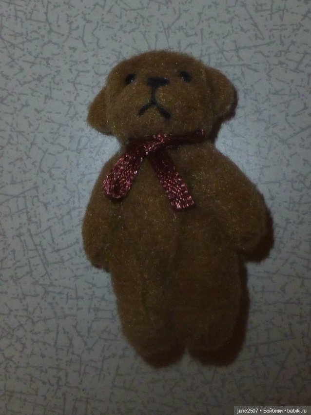 Миниатюрный мишка ручной работы для Барби, Момоко, Poppy Parker и других кукол в масштабе 1/6 (фото 3)