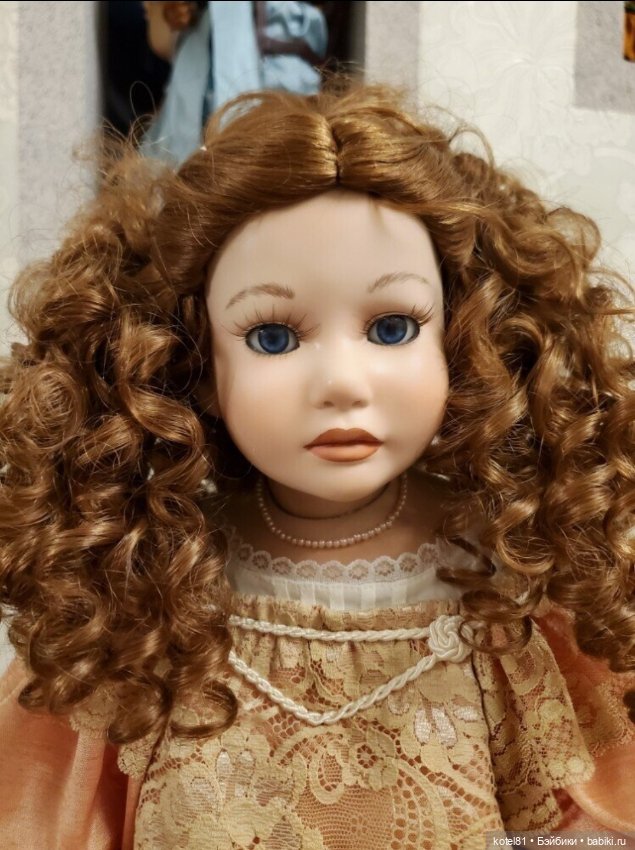 Кукла фарфоровая коллекционная Gabriele Braun (фото 6)