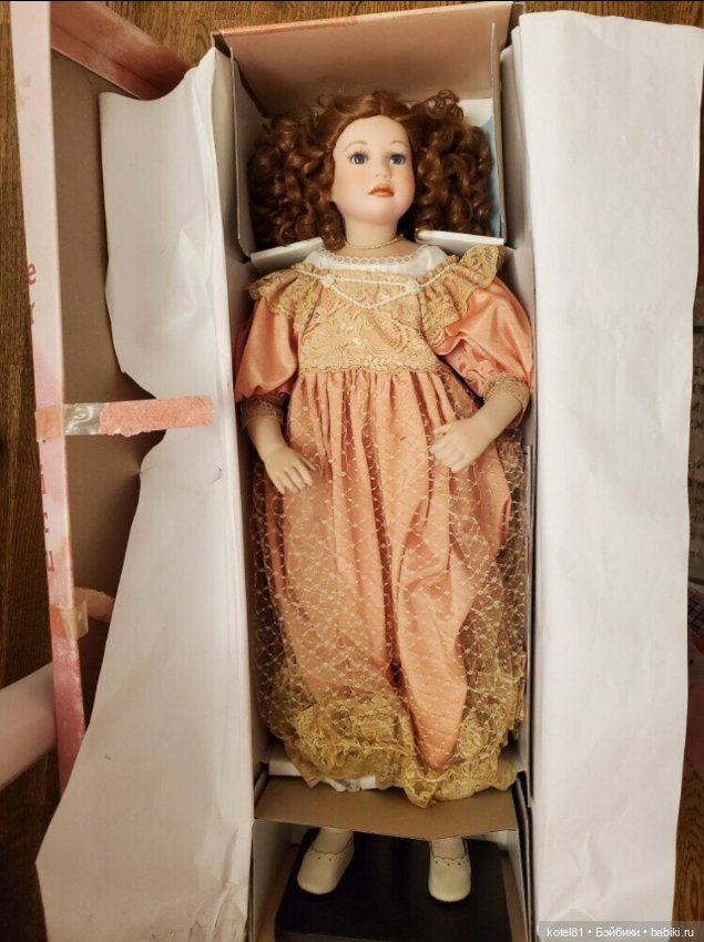 Кукла фарфоровая коллекционная Gabriele Braun (фото 4)