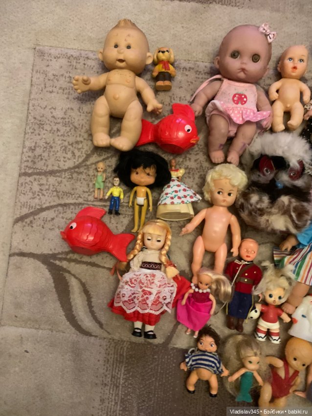 контрабанда алкогольной продукции. ровер 75 v8. старинные монеты 1 рубль. 500 тысяч купюра. большие деньги пачками.