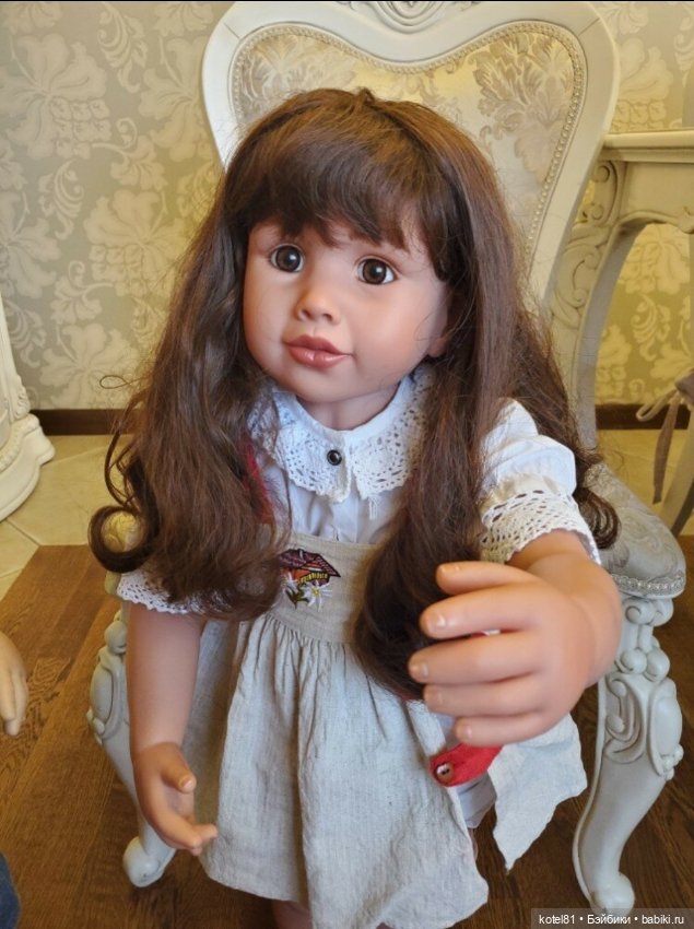 Кукла коллекционная виниловая (фото 3)