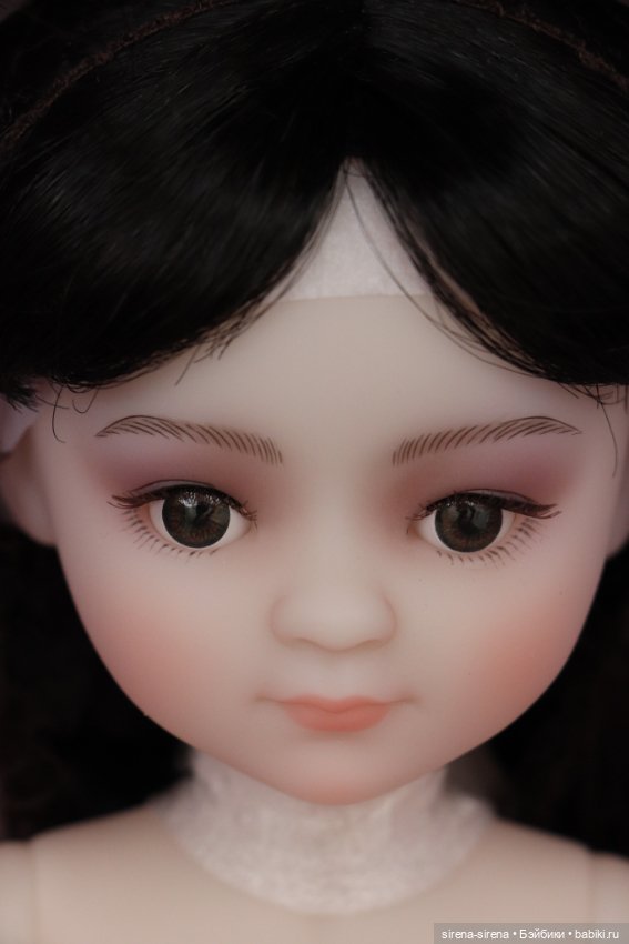 Зои от Руби Ред, Zoey Siblies Ruby Red