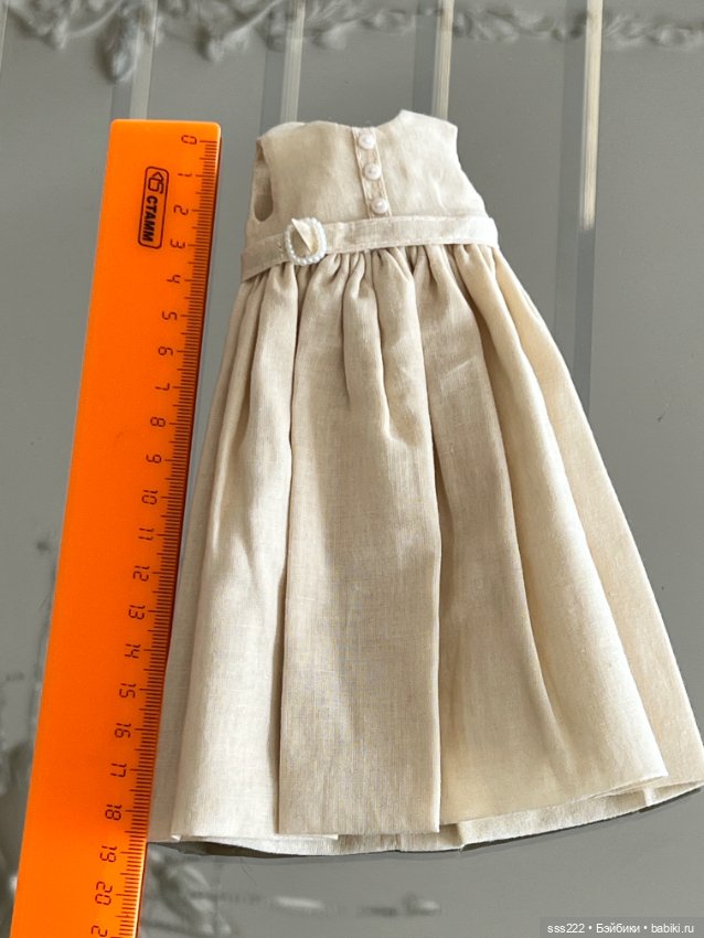 Платье и комбинезон на кукол (фото 6)