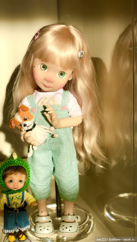 Платье и комбинезон на кукол (фото 8)