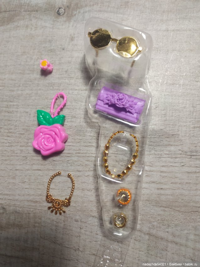 Аутфит Барби Экстра Fancy в цветочном платье (2)