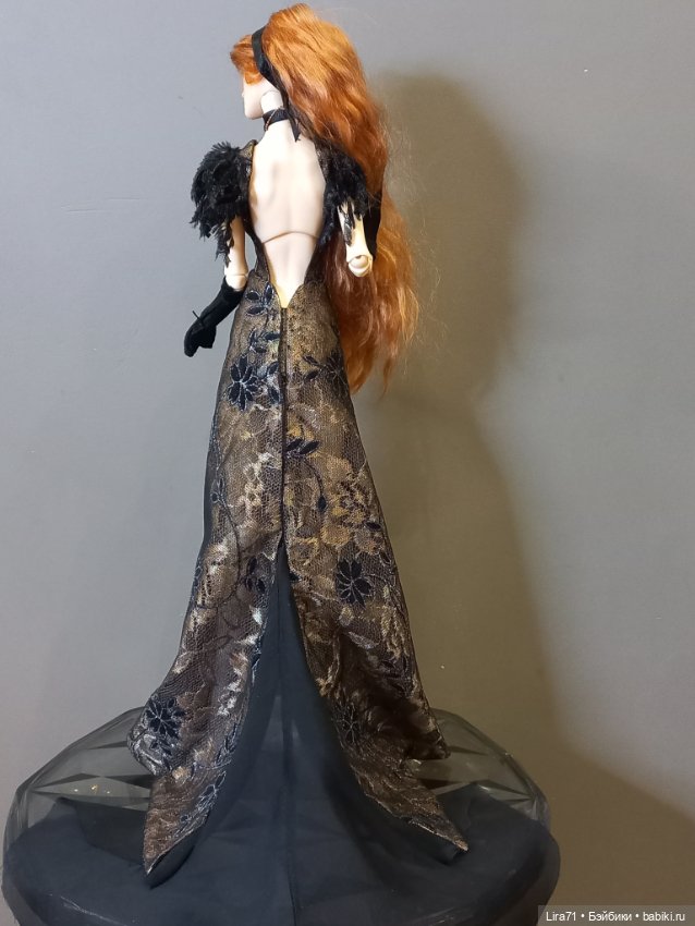 Платье, перчатки, чокер и роза на ленте на худеньких авторок 1/4 (фото 5)