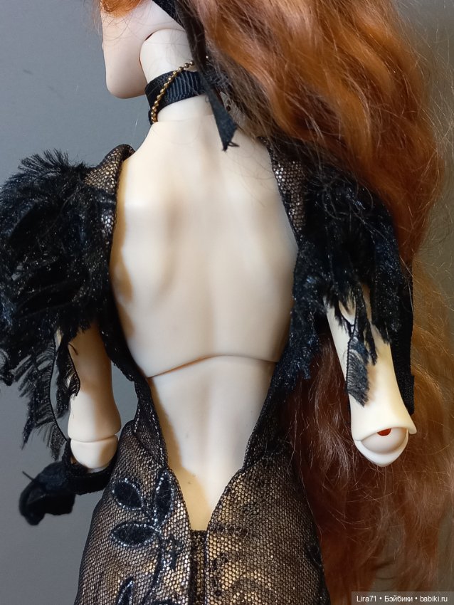 Платье, перчатки, чокер и роза на ленте на худеньких авторок 1/4 (фото 6)