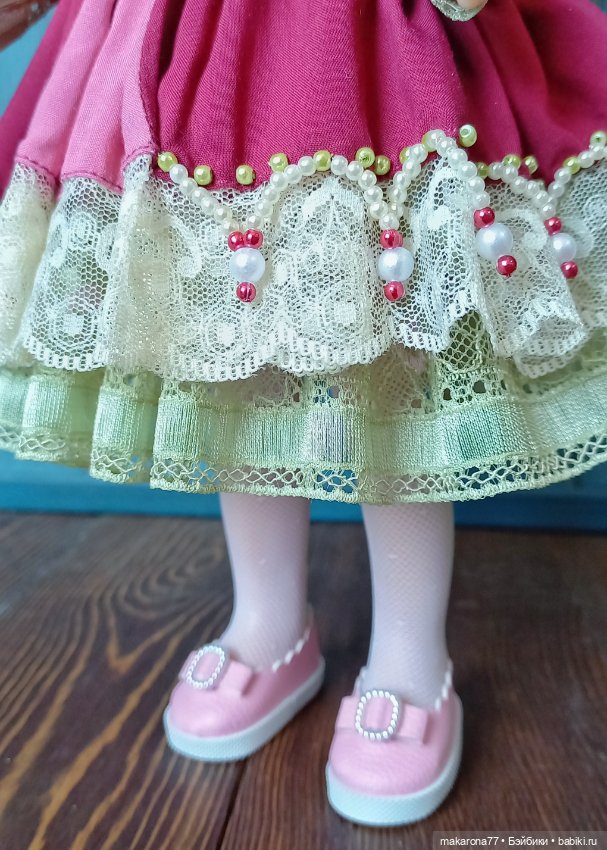 Комплект с кокошником "Малиновый звон" для кукол Паола Рейна 32 см (фото 6)