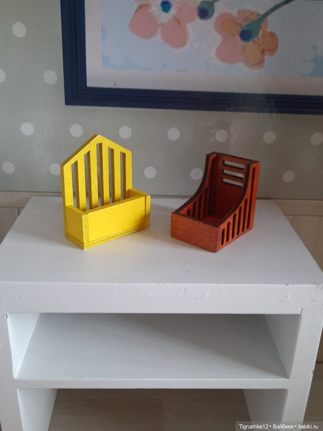 Полочки в кукольный домик