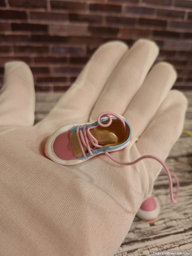 Фирменые кроссовки 2,3*5 см (фото 4)