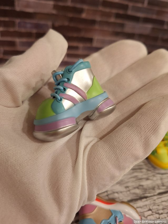 Фирменые кроссовки 2,3*5 см (фото 5)