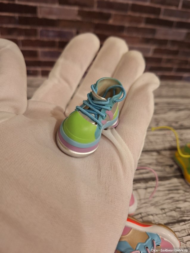 Фирменые кроссовки 2,3*5 см (фото 6)