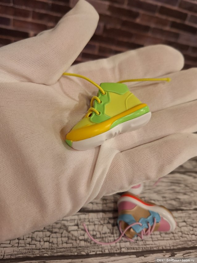 Фирменые кроссовки 2,3*5 см (фото 7)