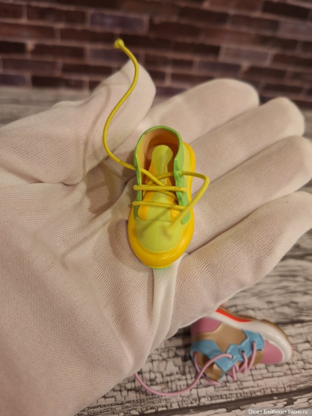 Фирменые кроссовки 2,3*5 см (фото 8)