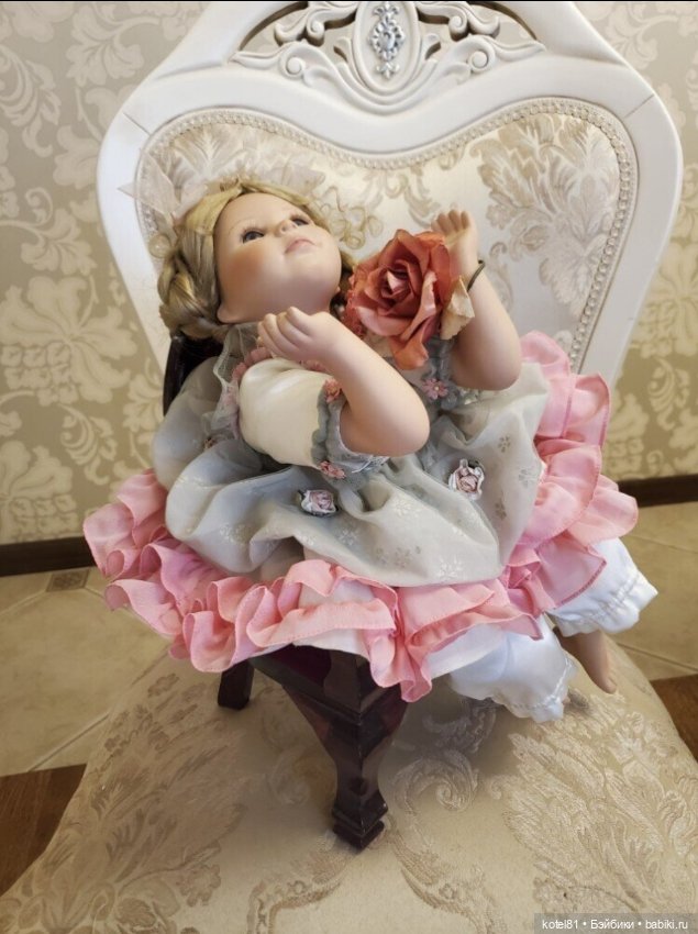 Фарфоровая коллекционная кукла (фото 4)