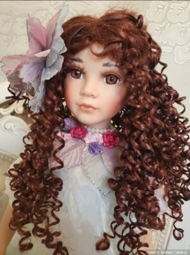 Кукла фарфоровая коллекционная