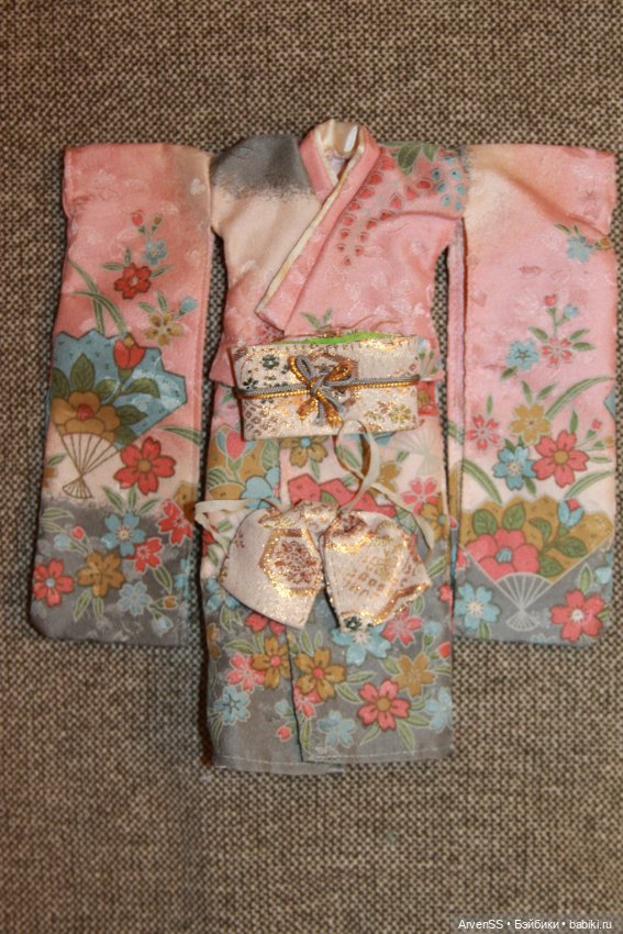 Винтажное кимоно Такара для кукол 1/6