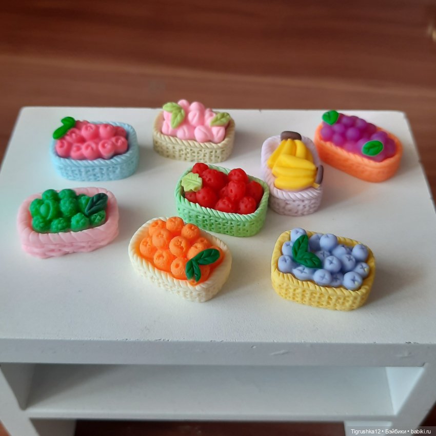 Корзинки с фруктами — Кукольная мебель