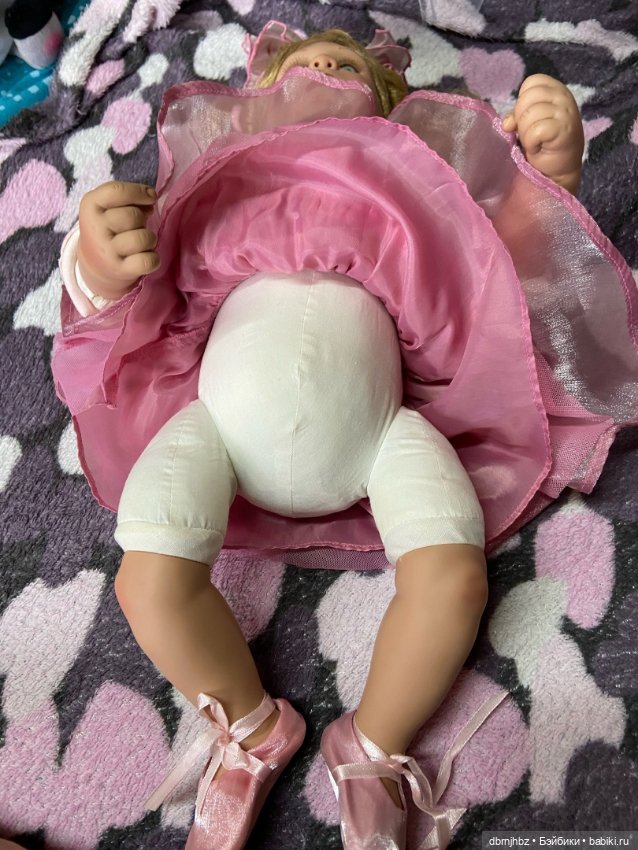 Продаю коллекционную куклу (фото 7)