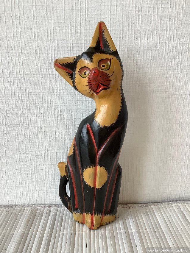 Кошка из дерева — Статуэтки