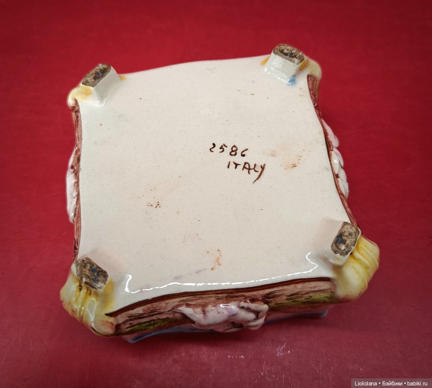 Шкатулка Галантная пара Путти Италия Каподимонте (фото 6)