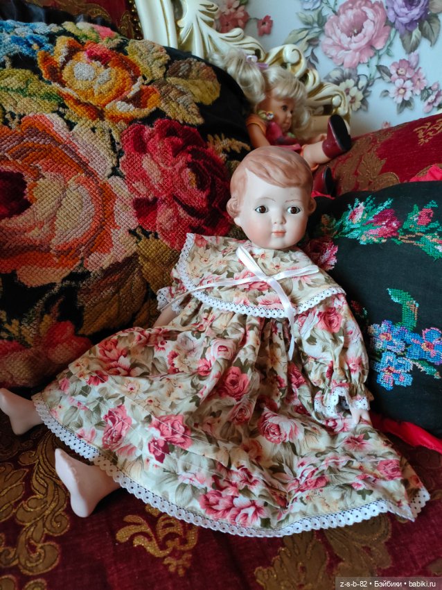 Реплика антикварной куклы