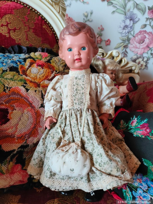 Красивая девочка целлулоидная шильдкрот