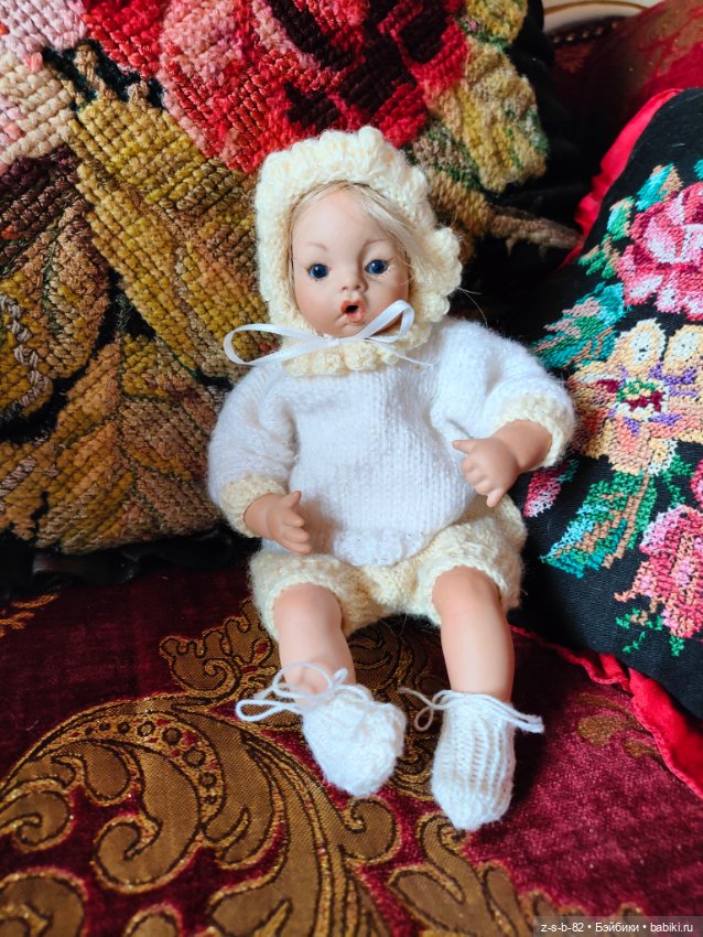 Крошечная фарфоровая куколка (фото 5)