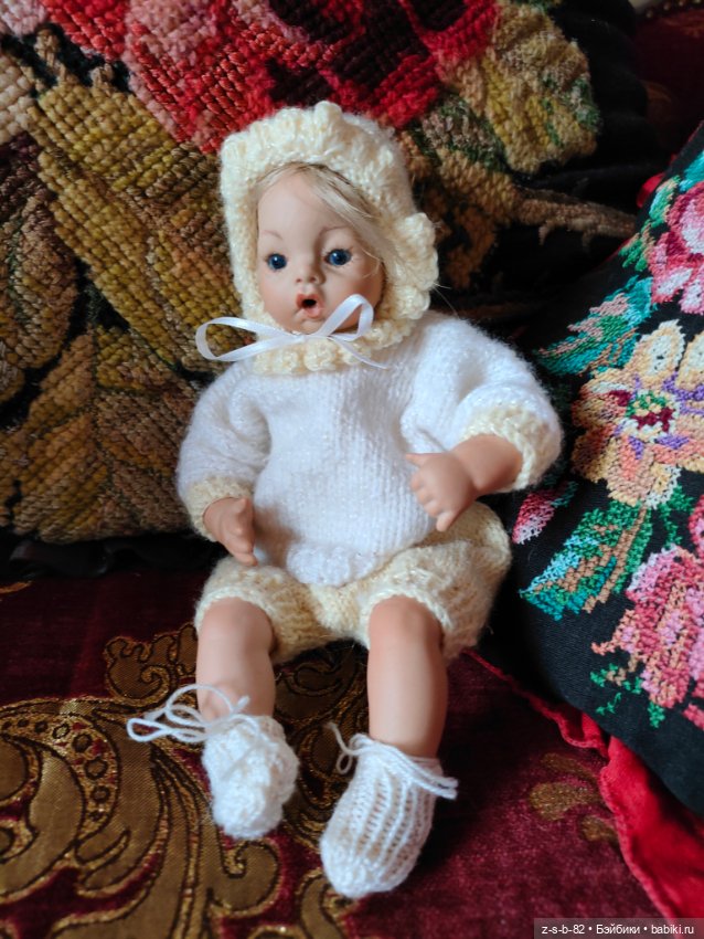 Крошечная фарфоровая куколка (фото 4)