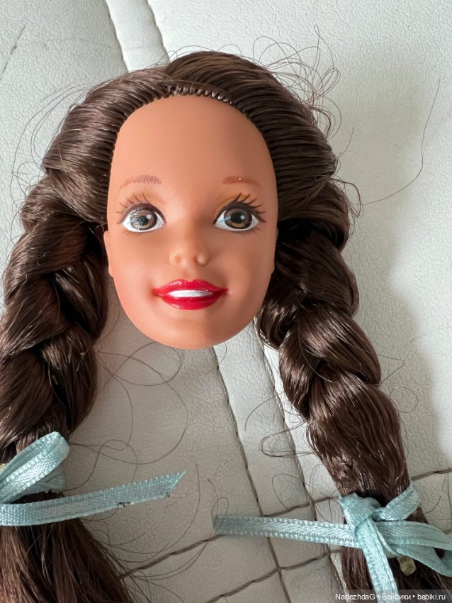 Голова Барби в роли Дороти из «Волшебника страны Оз»1976