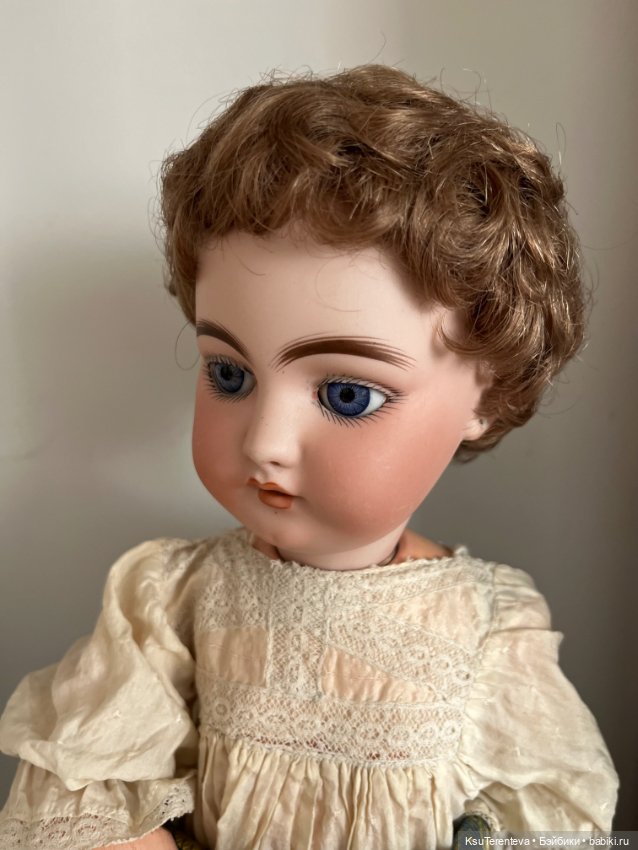 Парик из натуральных волос (фото 4)