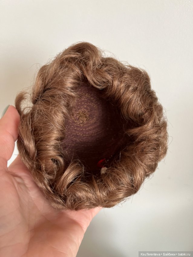 Парик из натуральных волос (фото 6)