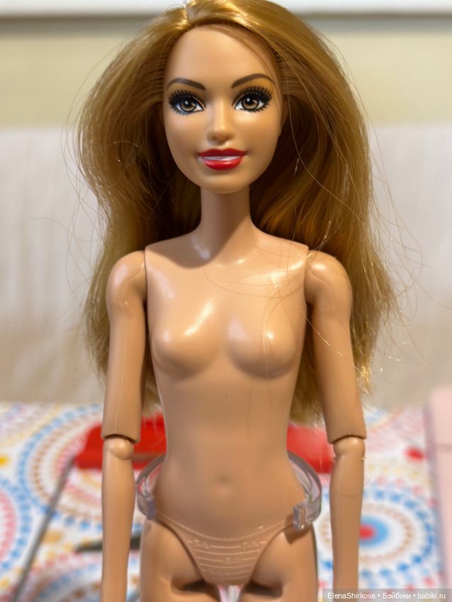 Barbie Саммер с ярким макияжем (фото 3)