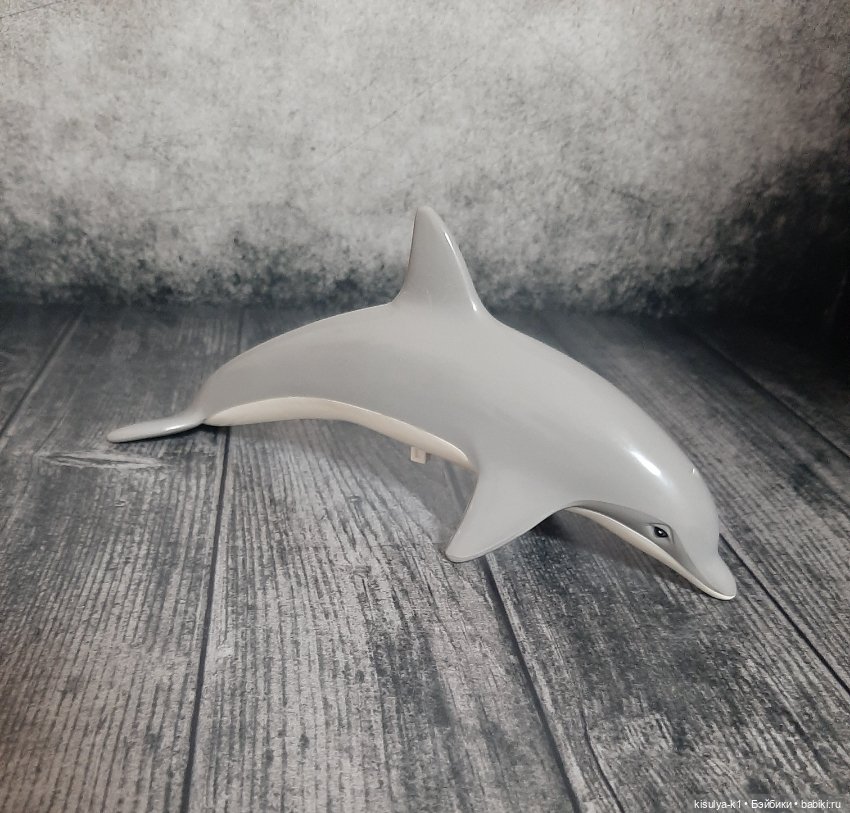 Дельфин от Barbie Baywatch