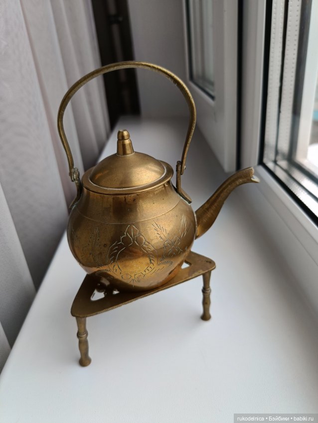 Винтажный латунный чайничек на подставке (фото 5)