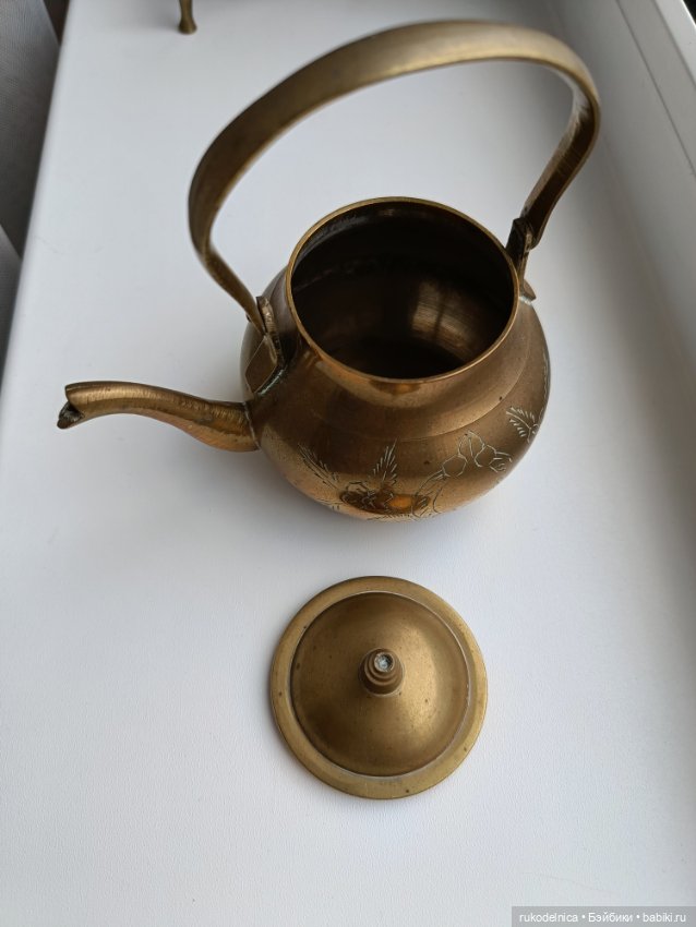 Винтажный латунный чайничек на подставке (фото 2)