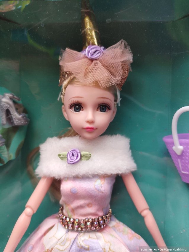 Кукла в наряде единорога шарнирная