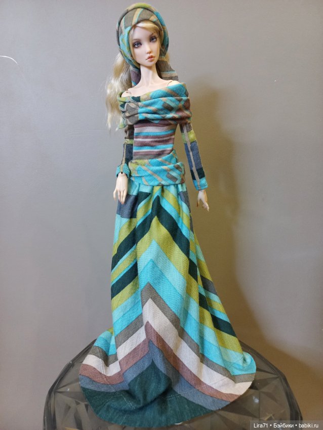 Платье из итальянского трикотажа на девочек 1/4 (фото 3)