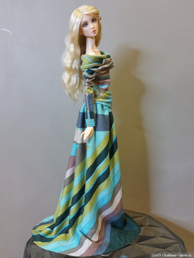 Платье из итальянского трикотажа на девочек 1/4 (фото 8)