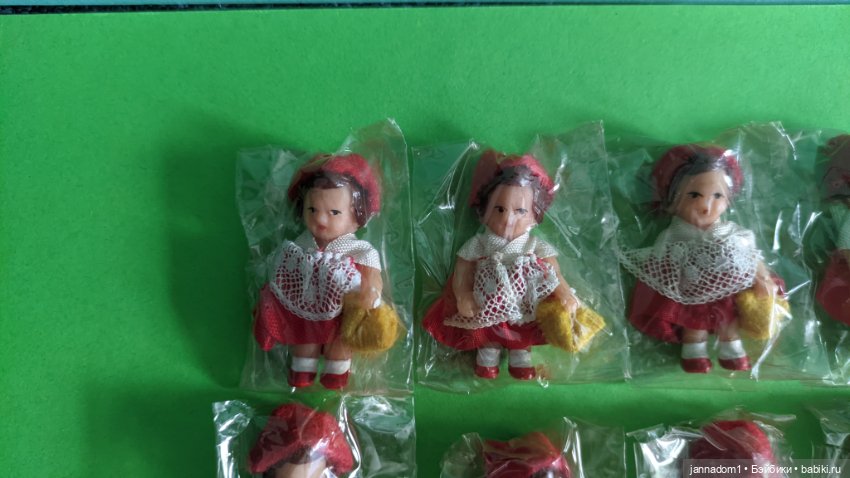 Резиновые малышки Аришки Ari красная шапочка, новая, высота 5 см (фото 9)