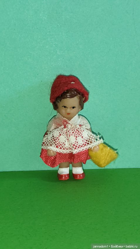 Резиновые малышки Аришки Ari красная шапочка, новая, высота 5 см