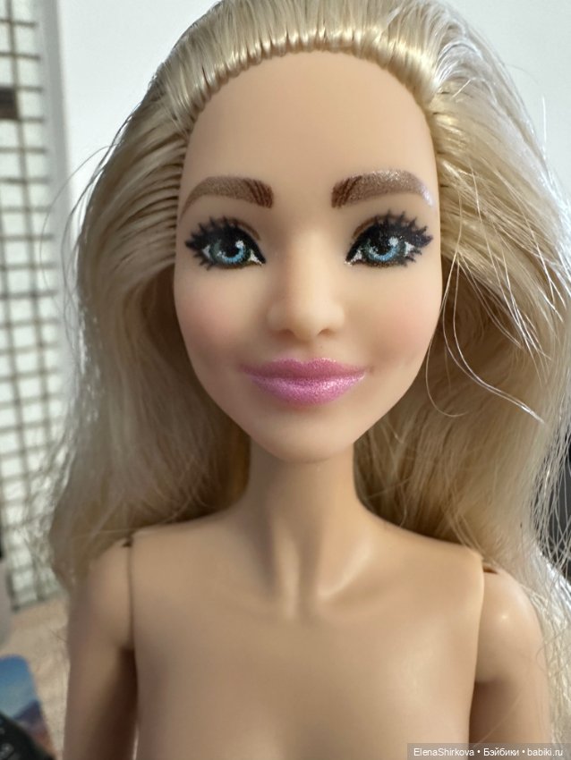 Barbie fashionistas 202 на теле типа Мизи (фото 4)