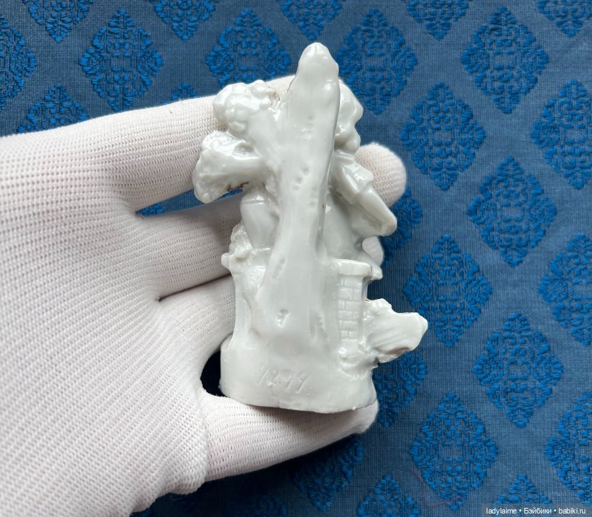 Редкая антикварная фигурка - вазочка - 8,3 см (фото 5)