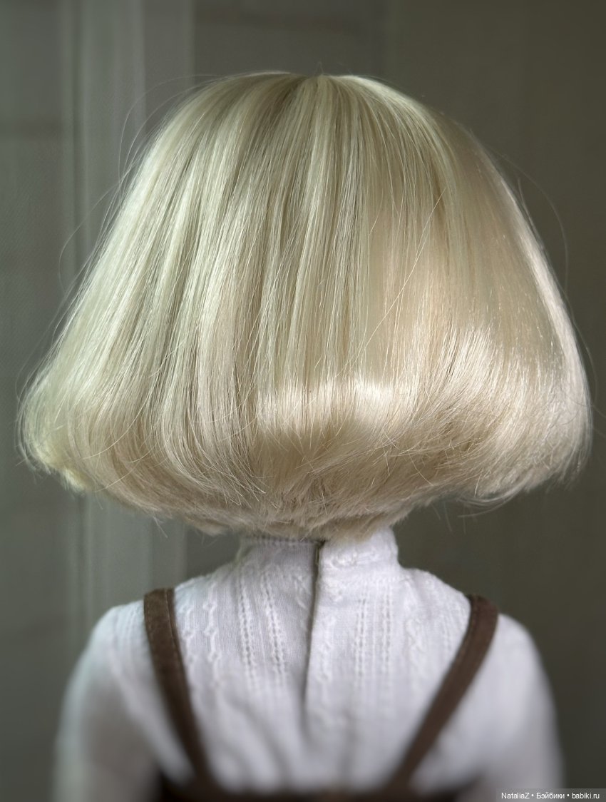 Новый парик каре "платиновый блонд" на Руби Ред 37 см (фото 3)