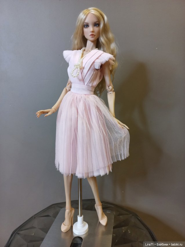 Платье на худеньких авторок 1/4 (фото 2)