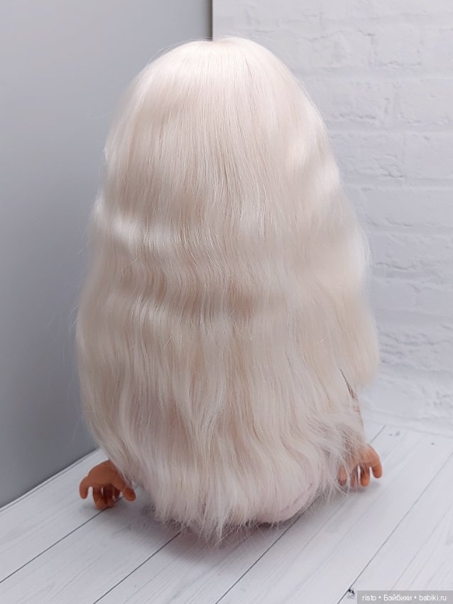 Красивый парик блонд для пельменей Meadow dolls за полцены (фото 3)